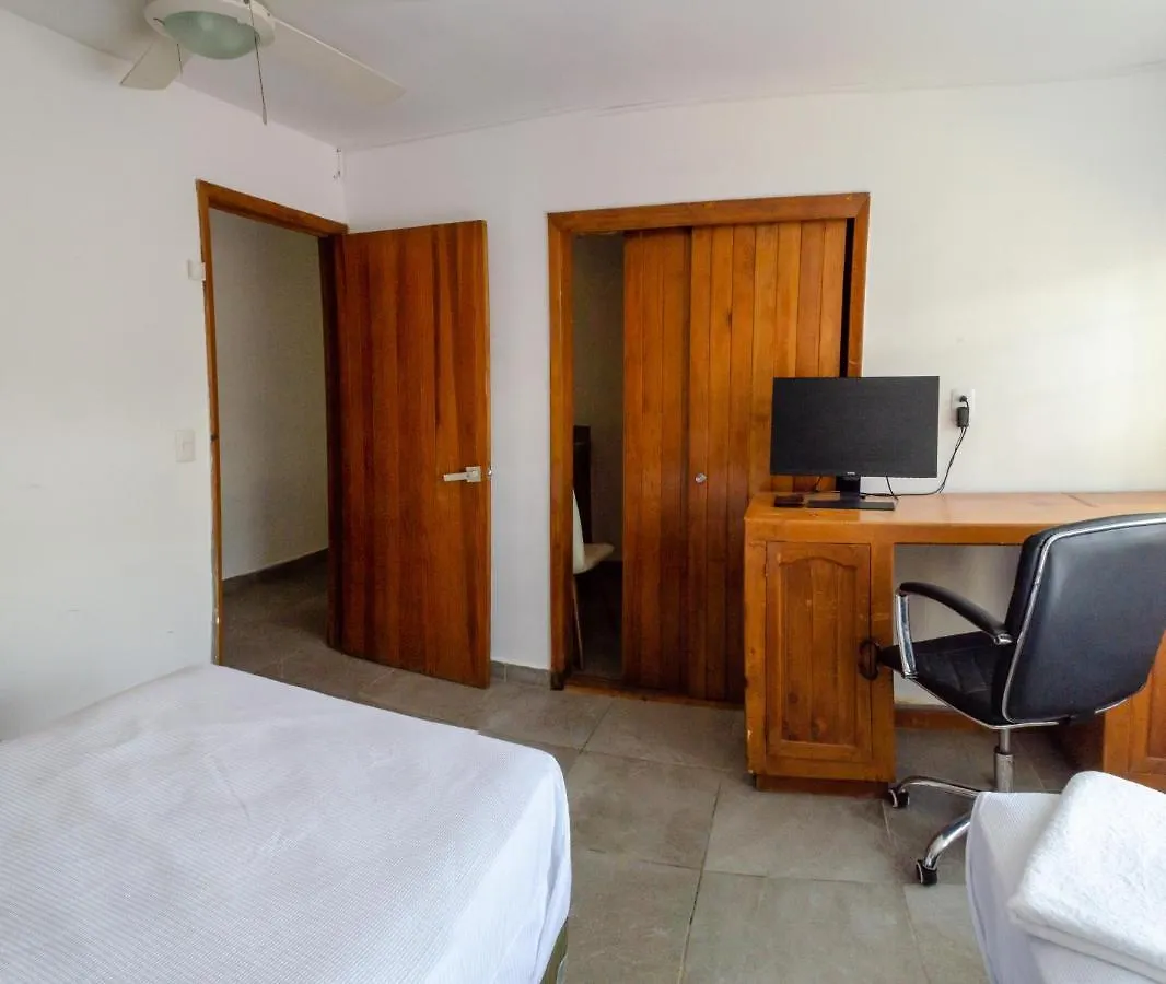 Casa Cancun Nichupte Hostal Casa rural