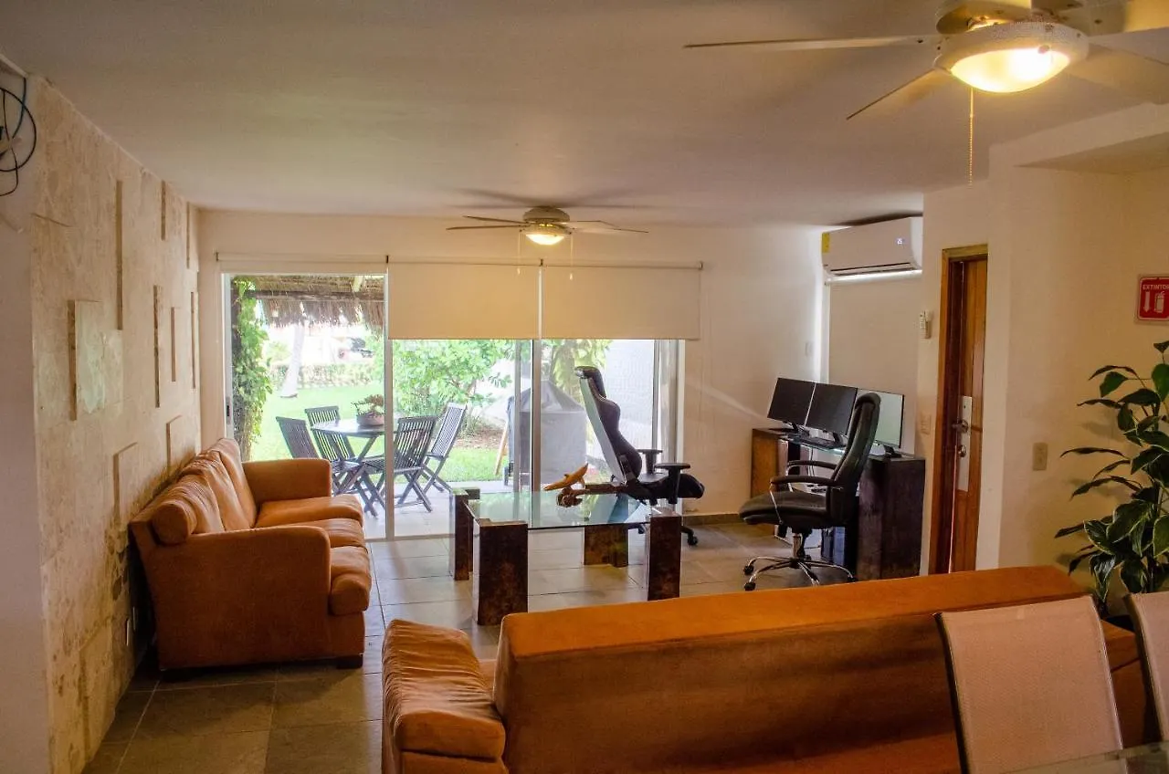 Casa Cancun Nichupte Hostal 0*,